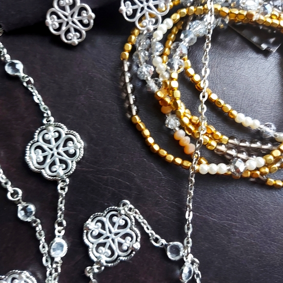 Necklace   Earings and Bracelet - Picture 1 of 3